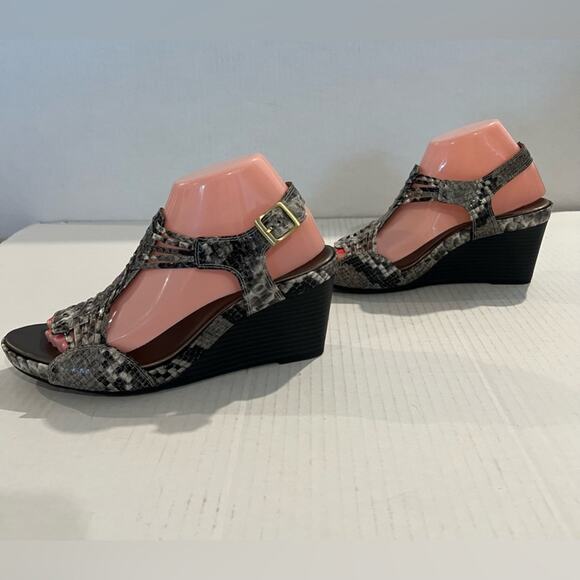 Clarks Star Gaze Wedge Heel Gray Black Snakeskin Strappy Bendable Sandals Sz 9 - Picture 4 of 10